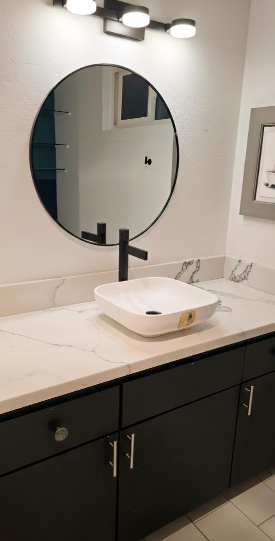 Building Photo - 785 W 19th St