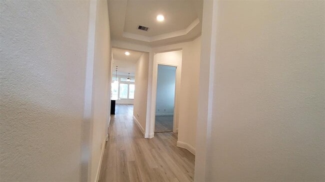 Building Photo - 2331 Birch View Ln