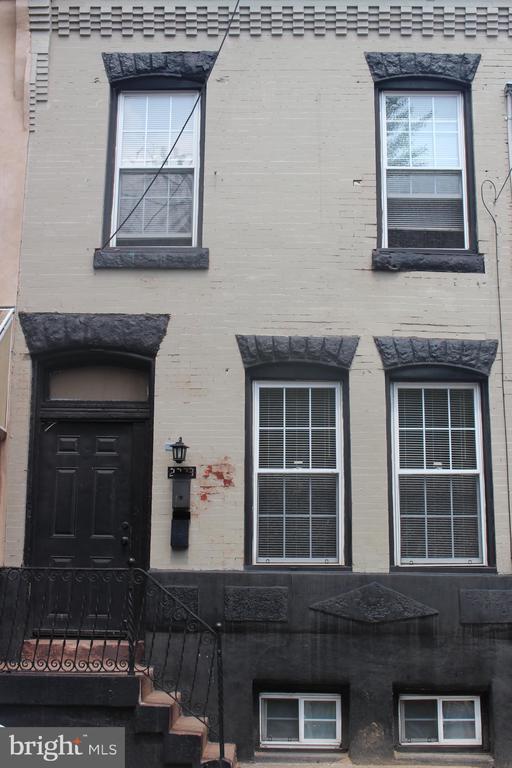 Building Photo - 2233 Reed St