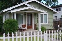 Building Photo - $250 off First full month!! Cute 1 Bedroom...
