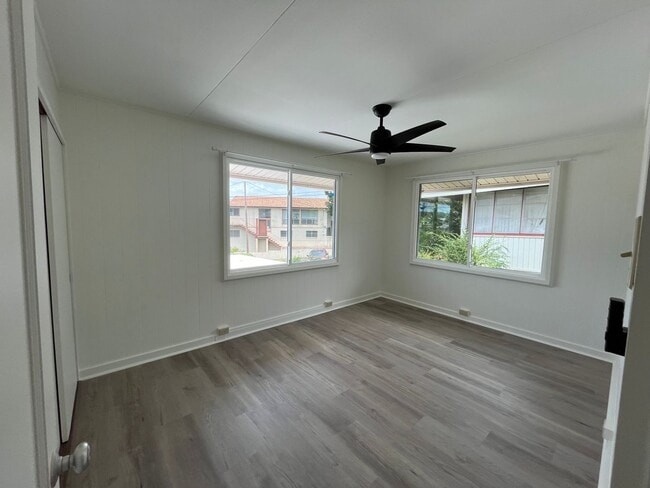 Building Photo - R1181ach