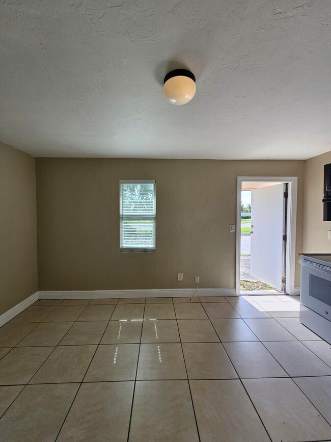 Building Photo - 752 Dr Martin Luther King Jr Blvd