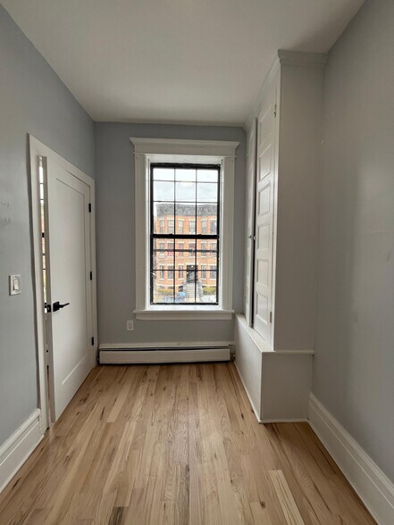 Building Photo - 95 Bostwick Ave