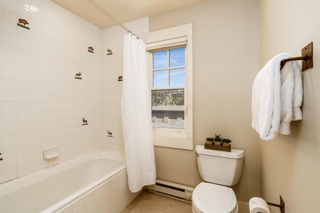 Building Photo - 4 Lower Saddle Ridge Rd