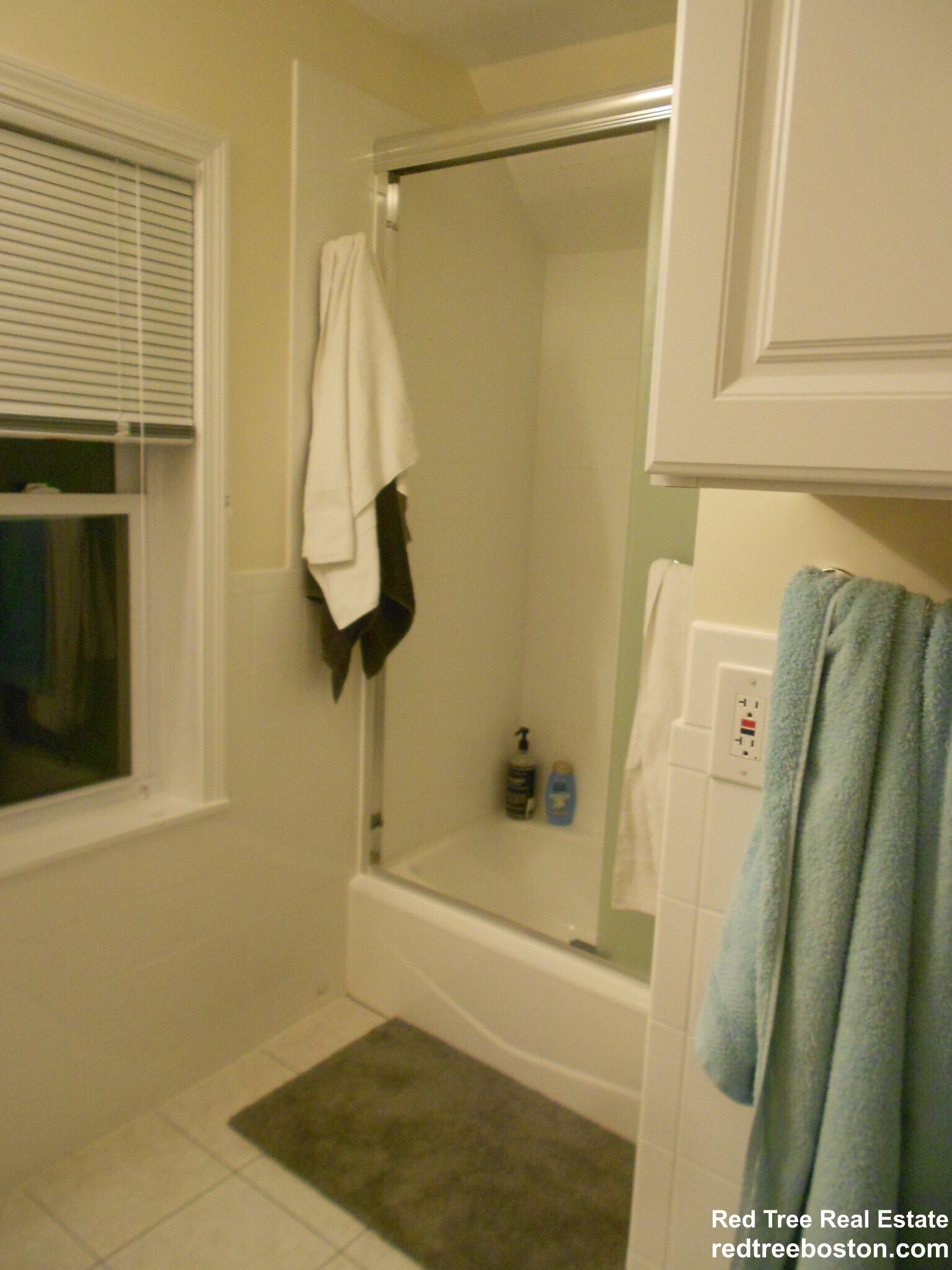 Building Photo - 63 Fairbanks St