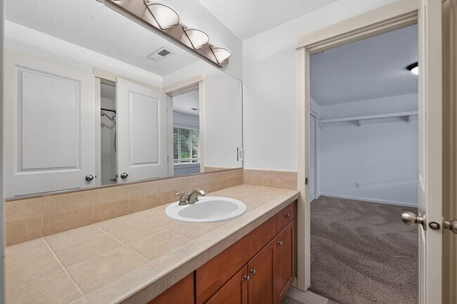Building Photo - 1756 SE Gerhard Dr