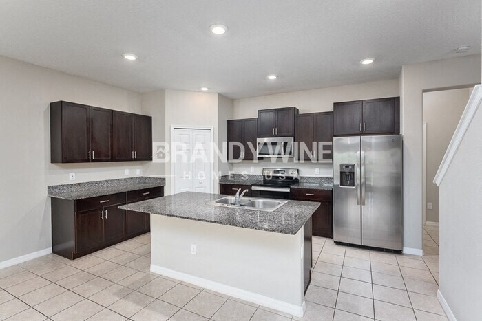 Building Photo - 5708 Marbella Dr