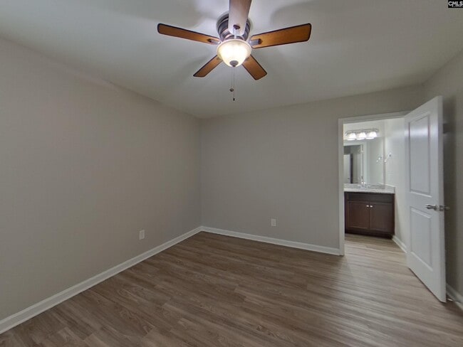 Building Photo - 333 Finch Ln