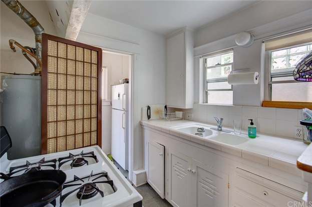 Building Photo - 223 24th St