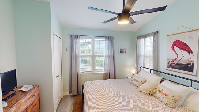 Building Photo - $3,800/mo - Furnished 2-Bed/1.5-Bath Townh...