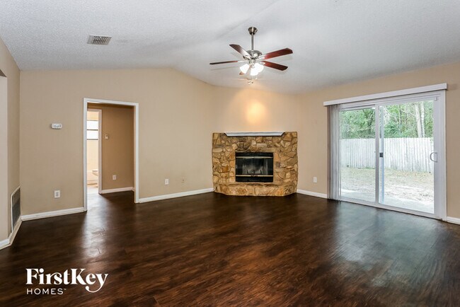 Building Photo - 11338 Island Shore Dr W
