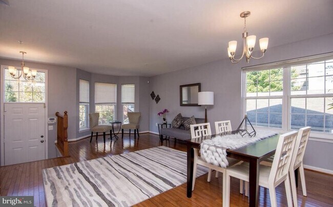 Building Photo - 8800 Community Square Ln