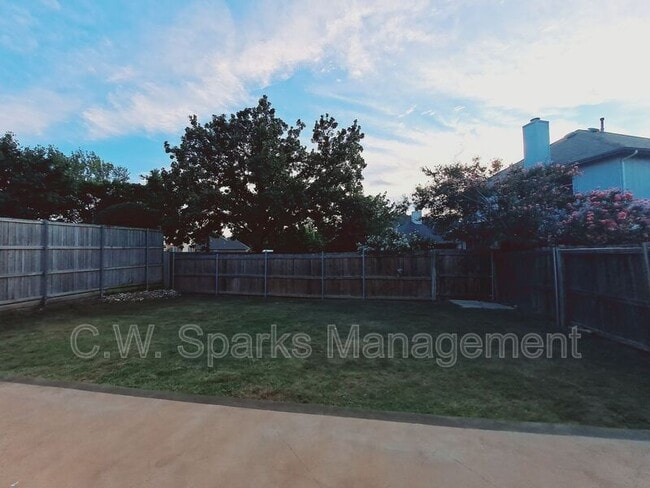 Building Photo - 4617 Sandera Ln