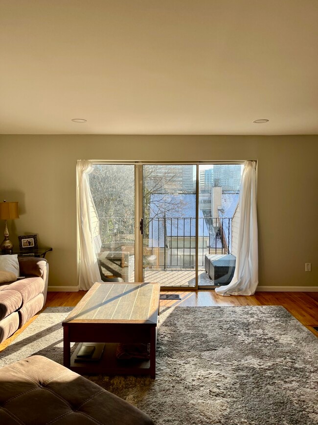 Building Photo - 95 Highland Rd