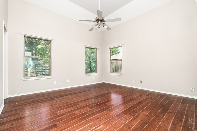 Building Photo - 5314 Lake Golden Dr