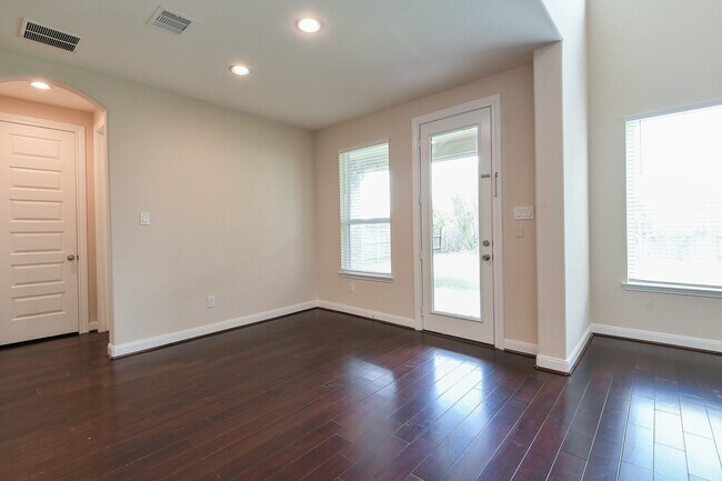 Building Photo - 4606 Sky Harbor Ct