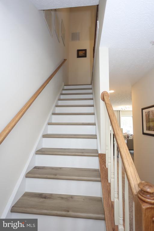 Building Photo - 1424 Falcon Nest Ct