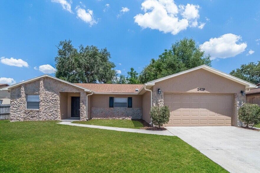 Primary Photo - 2429 Franklin Dr