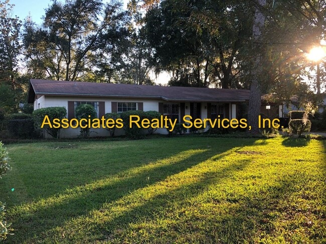 Building Photo - *Sublease* Cute Renovation in Northwood!