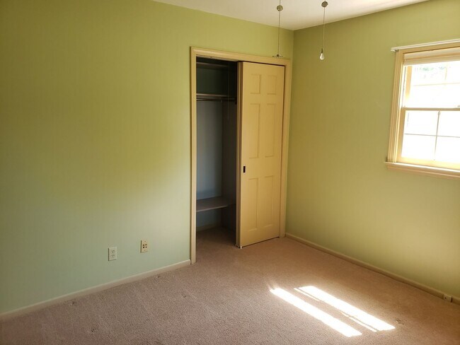 Building Photo - 4-bedroom, 2 bathroom unfurnished home in Stevensville