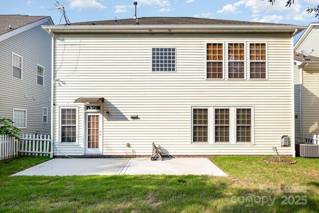Building Photo - 9429 Ridgeforest Dr