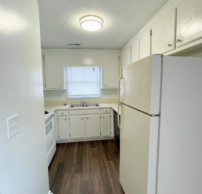 Building Photo - 4419 Torrance Dr NW