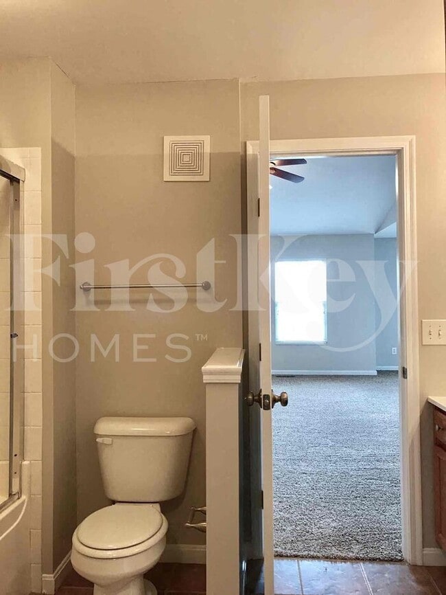 Building Photo - 6176 Fox Run Ln