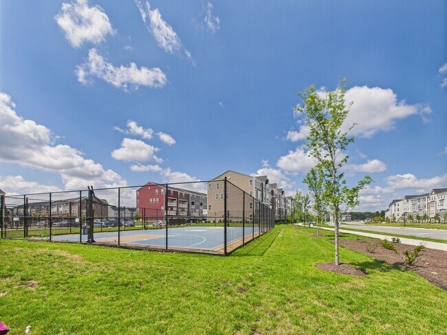 Building Photo - 642 Brookwood Glen Terrace