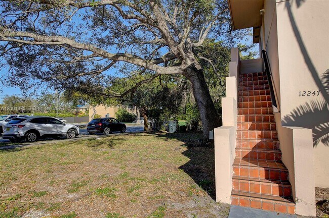 Building Photo - 12247 NE 9th Ave