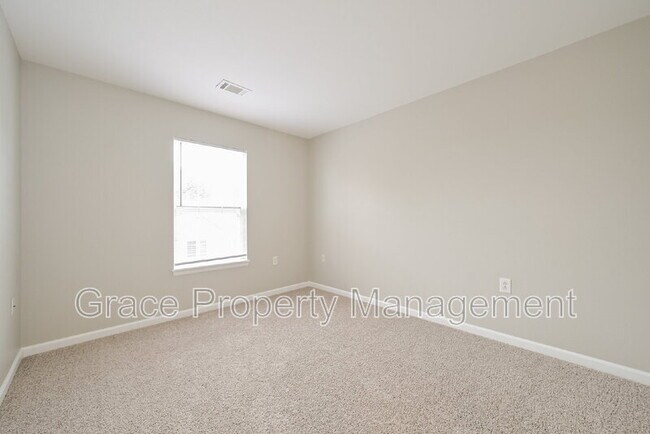 Building Photo - 1495 Red Cliff Way