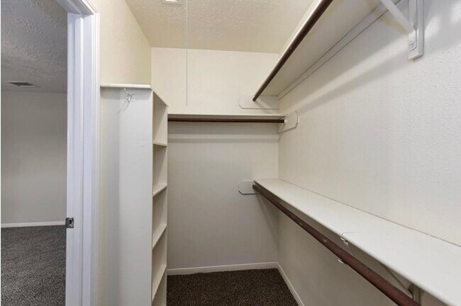 Building Photo - 1514 Park Meadow Dr