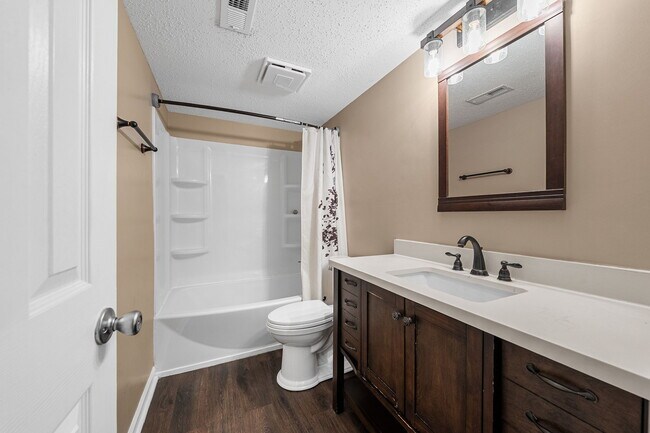 Building Photo - 1414 Addison Dr
