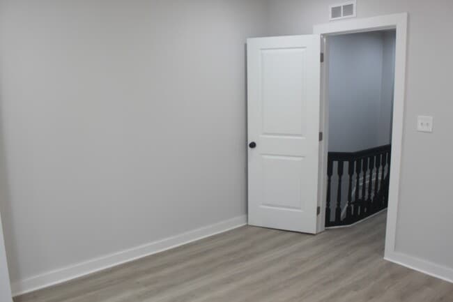 Building Photo - 3355 Argyle St