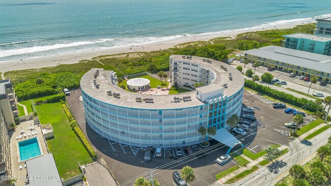 Building Photo - 4000 Ocean Beach Blvd