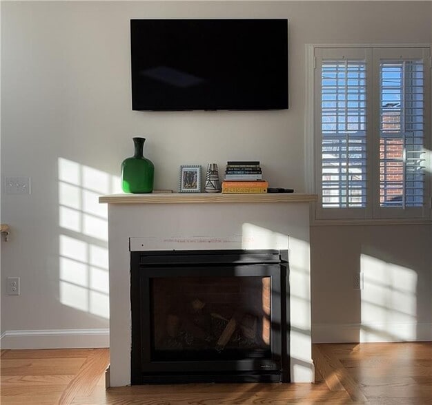 Building Photo - 4 Cliff Ave