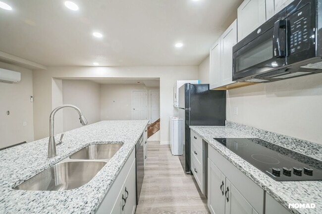 Building Photo - 4672 Leaf Ct