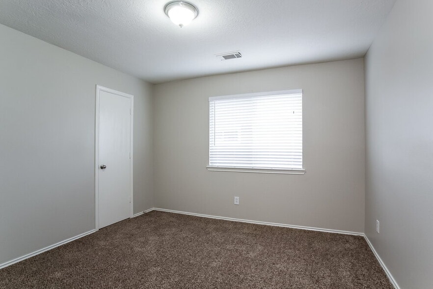 Building Photo - 21831 Westfield Ridge Dr