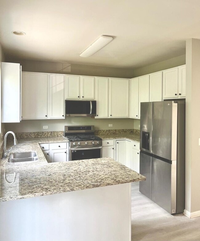 Building Photo - 64 Village Station Ln