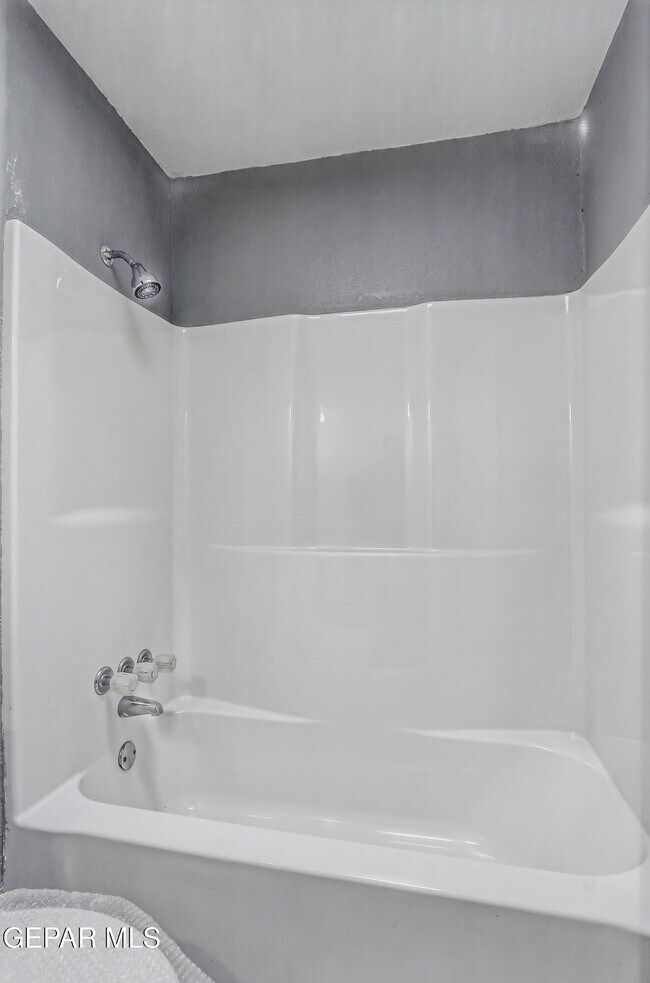 Building Photo - 15088 Rancho Del Sur Dr