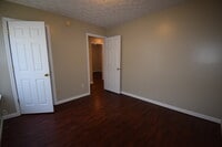 Building Photo - 103A Hagerman Ct