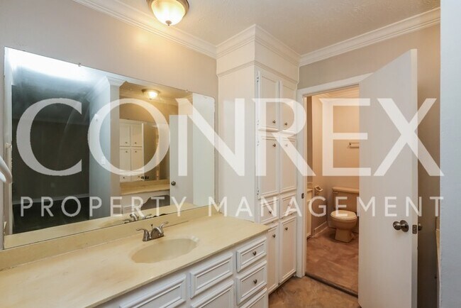 Building Photo - Lovely 3 Bedroom in Clinton