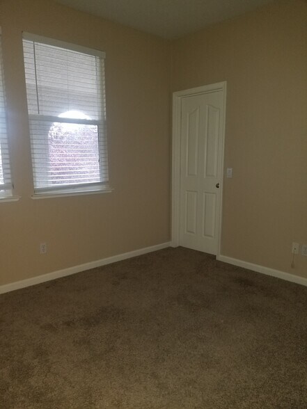 Building Photo - 5300 Janero Way