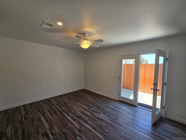 Building Photo - 1078 Fuchsia Ln