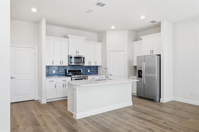 Building Photo - 1500 Lake District Dr