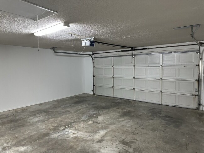 Building Photo - 2485 W Jane Cir Dr