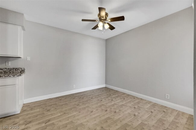 Building Photo - 3151 N Soaring Gulls Dr