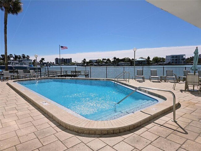 Building Photo - 285 107th Ave