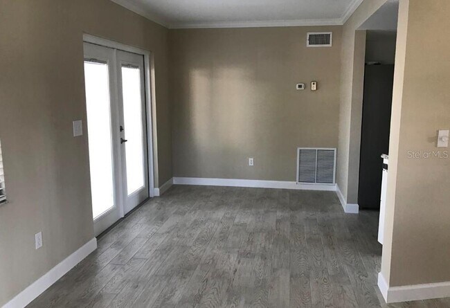 Building Photo - 418 Courbet Dr