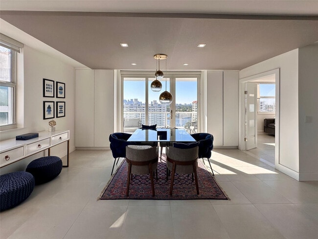 Building Photo - 209 N Fort Lauderdale Beach Blvd