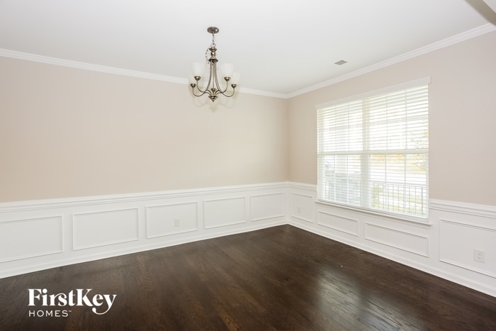 Building Photo - 15516 Laverack Ln